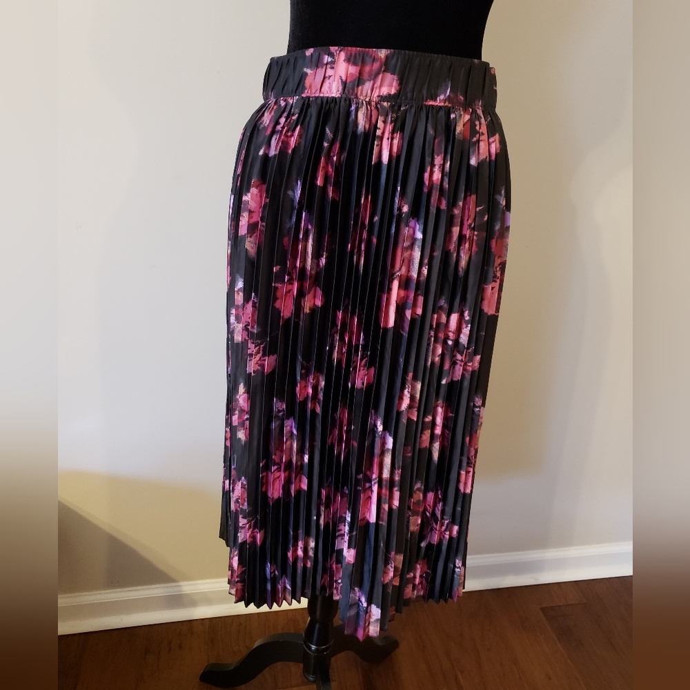 Terra & Sky Black and Pink Floral Midi Skirt